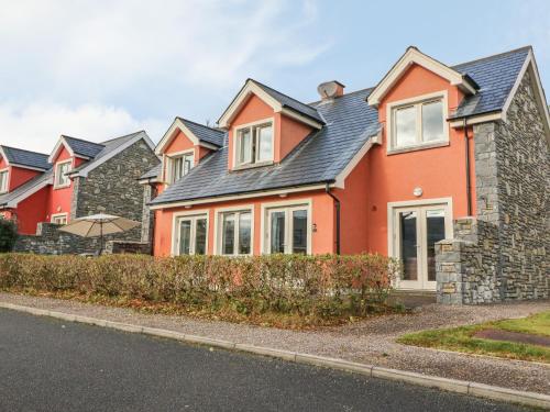 Ring of Kerry Golf Club Cottage, Kenmare, Kenmare – Updated 2023 Prices