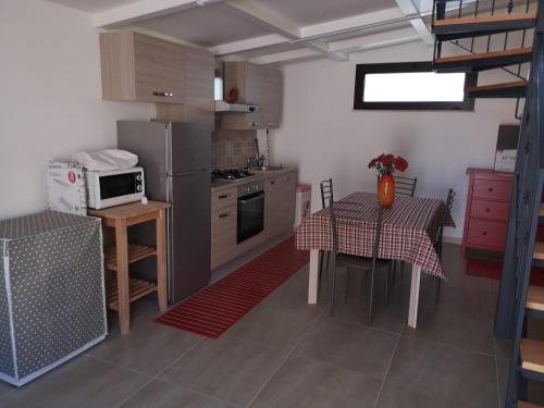 Dapur atau dapur kecil di Villa Engi