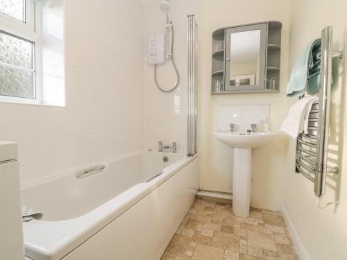 Et badeværelse på Wordsworth Cottage West