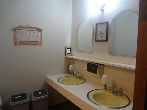 Koupelna v ubytování Guest house Maroudo