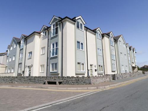 10 Pen Llanw Tides Reach