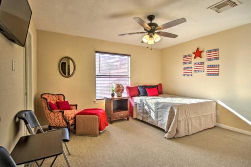 Gallery image of Houston Apt with Private Balcony 14 Mi to Downtown! in Houston