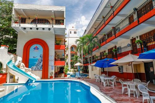 Swimmingpoolen hos eller tæt på Hotel Hacienda María Eugenia