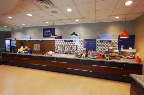 Holiday Inn Express Pittsburgh West - Greentree, an IHG Hotel Image