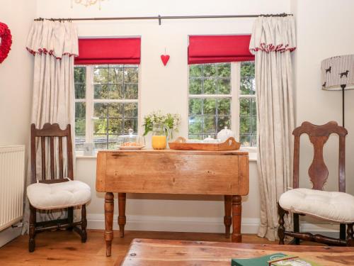 October Cottage – Photos 5