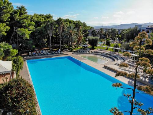 Πισίνα στο ή κοντά στο Villaggio Giardini D'Oriente