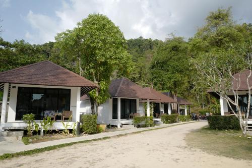Photo de la galerie de l'établissement Nature Beach Resort, à Ko Chang