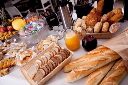 Mad på hotellet eller i nærheden