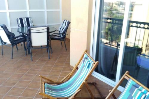 Un balcon sau o terasă la Apartamento en playa Canet de Berenguer