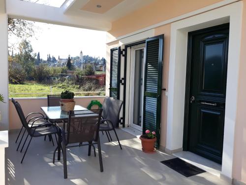Μπαλκόνι ή βεράντα στο Villa Elli Potamos Corfu
