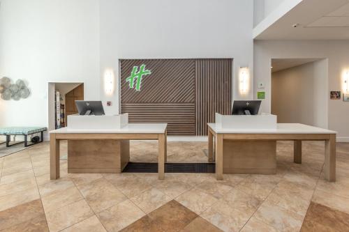 Holiday Inn Hotel & Suites Memphis-Wolfchase Galleria, an IHG Hotel Image