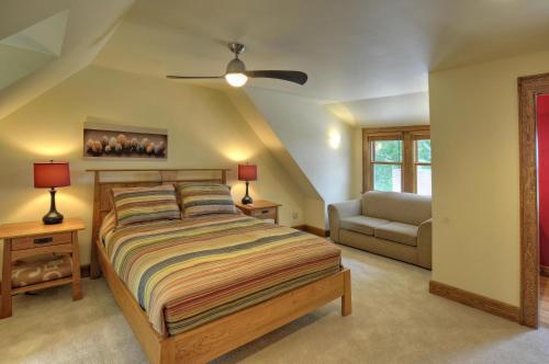 מיטה או מיטות בחדר ב-Stone Hill Overlook
