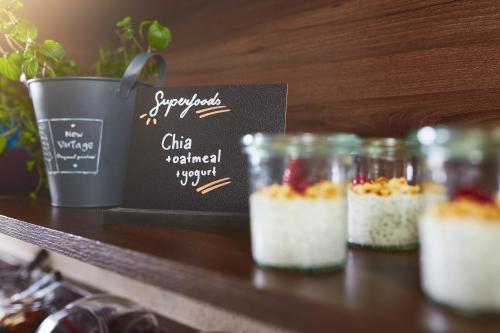 Makanan di atau berdekatan hotel