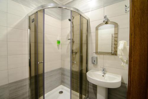 Ett badrum på Premium Hostel