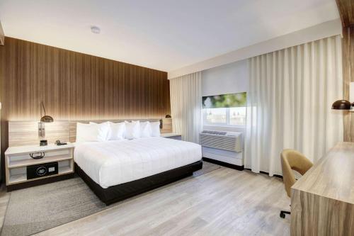 Wyndham Garden Sacramento Airport Natomas Image