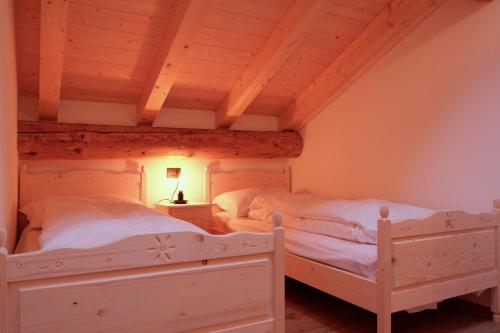 เตียงในห้องที่ La Rocia 2