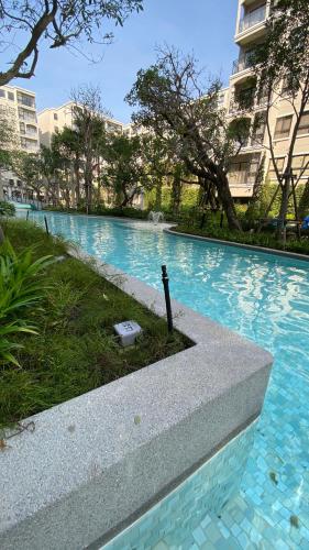 Bazén v ubytování La Casita pool access condo HuaHin nebo v jeho okolí