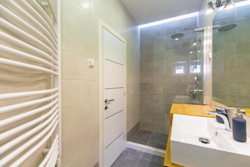 Contemporary desgined apartment
