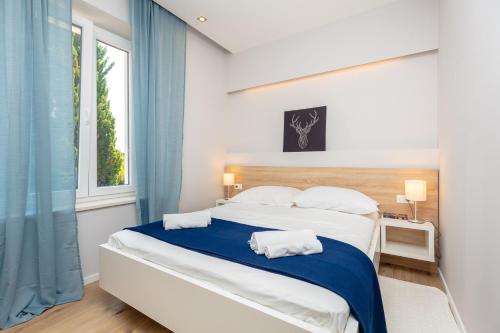 Contemporary desgined apartment