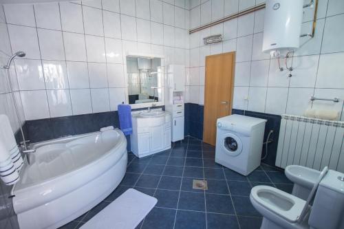 Koupelna v ubytování Villa Olive Garden