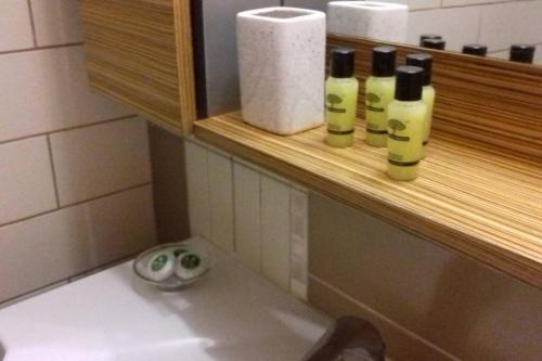 Bilik mandi di Plateia Apartments (Xara)