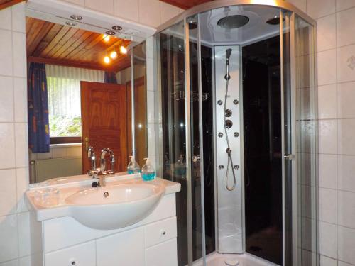 Bilik mandi di Haus Walpurga