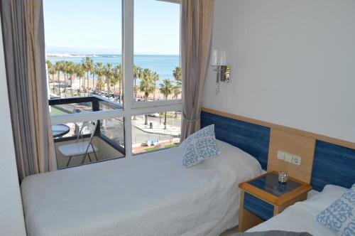 Gallery image of Aloha Playa Primera in Benalmádena