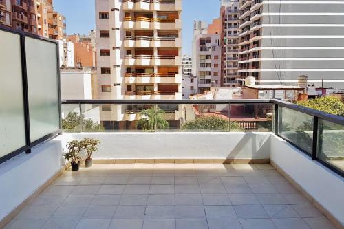 balcón con vistas a la ciudad en Ayres de Córdoba, Gran Terraza, Excelente Ubicación en Córdoba