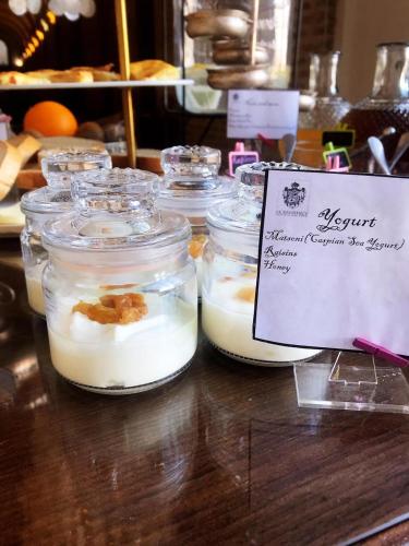 Mad på hotellet eller i nærheden