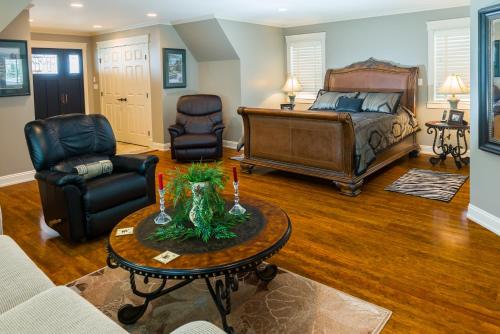 Gallery image of Kootenay Wild Guest Suites in Nelson
