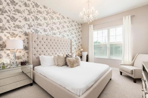 4 BR 4 BA Luxury Villa 5 min to Disney BBQ & Hot Tub, Orlando, Statele Unite ale Americii