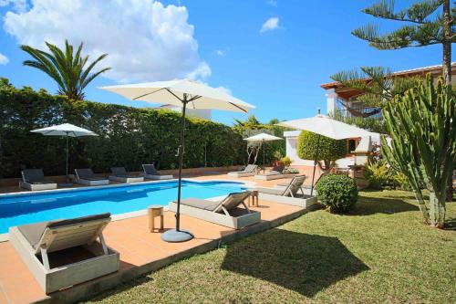 Villa Wicker