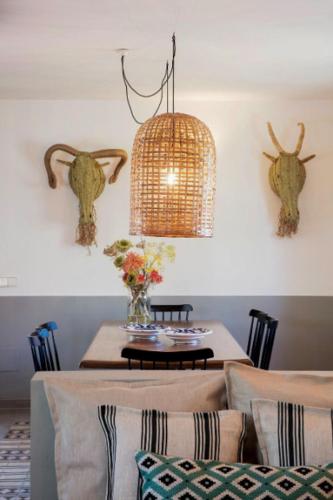 Posezení v ubytování Villa Wicker by Eivillas