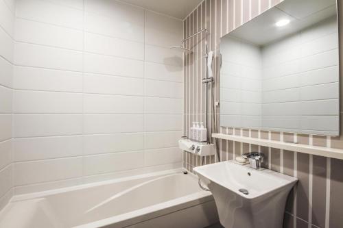 Koupelna v ubytování Gguljam Hotel