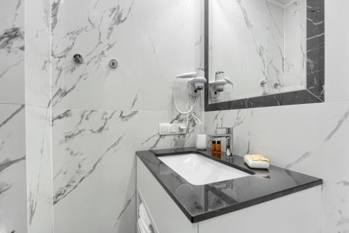 Ένα μπάνιο στο Apartamenty Marina z widokiem na morze
