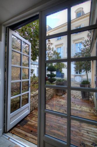 Το κτήριο όπου στεγάζεται  το bed & breakfast