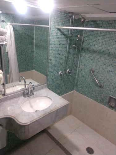 Ένα μπάνιο στο Hotel Maya Tabasco