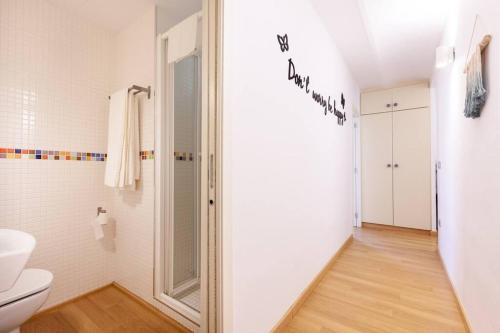 Kúpeľňa v ubytovaní Beautiful Apartment in Abat Street by Batuecas