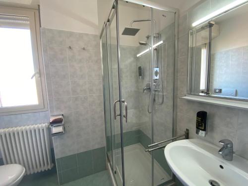 Residence Cima tesisinde bir banyo