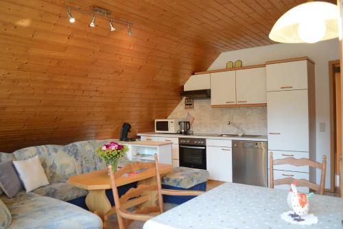 Dapur atau dapur kecil di Ferienhaus Gehring