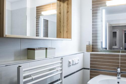 Ένα μπάνιο στο Savoy Luxury Apartment