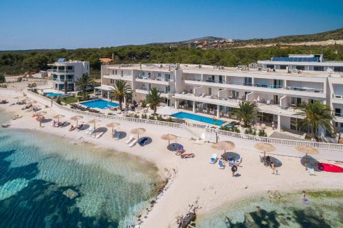 Kraštovaizdis prie apartamentų viešbučio
