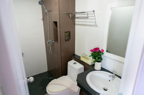 Koupelna v ubytování Thungtawan Hotel