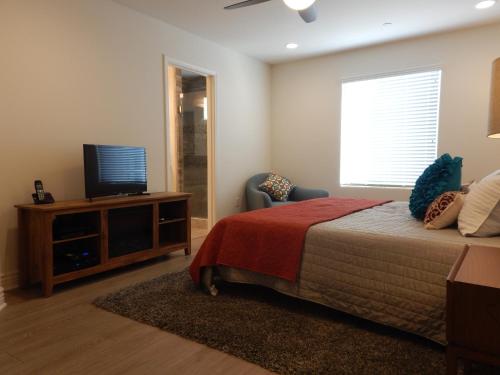 330 San Luis Avenue – Photos 3