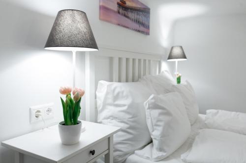 Sleek Minimalist Studio at Inner City