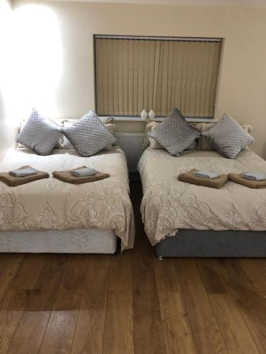 Gallery image of BIG ROOM rusholme WITH TV AND PRIVATE BATHROOM-parking&wifi in Manchester