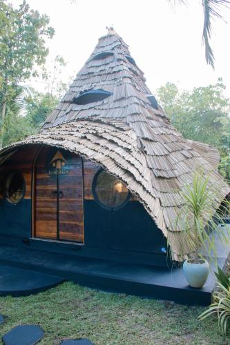 Zahrada ubytování Igabara Hobbit House