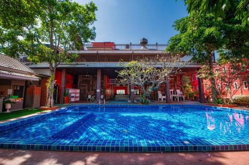 Gallery image of The Train Resort - Sauna & Spa in Jomtien Beach