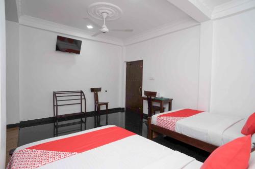 Katil atau katil-katil dalam bilik di Shirantha Hotel