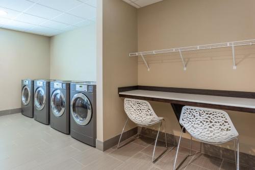 Candlewood Suites - Davenport by IHG photo 21